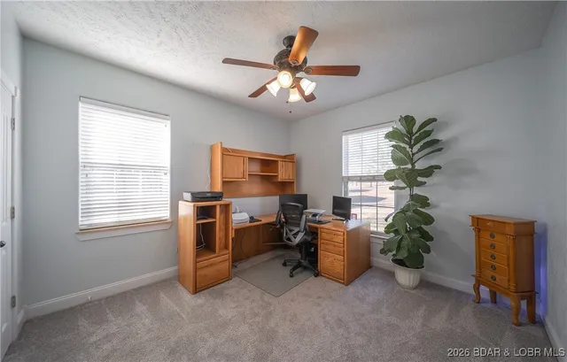 $425,000 | 25421 Hideaway Lane, Lebanon, MO 65536