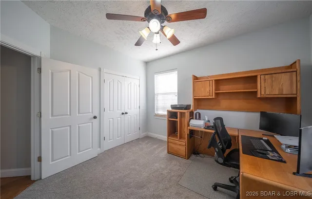 $425,000 | 25421 Hideaway Lane, Lebanon, MO 65536