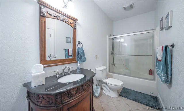 $425,000 | 25421 Hideaway Lane, Lebanon, MO 65536