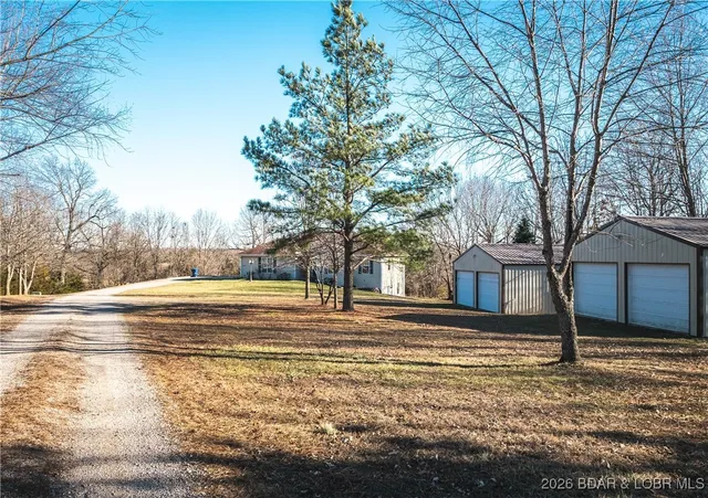 $425,000 | 25421 Hideaway Lane, Lebanon, MO 65536