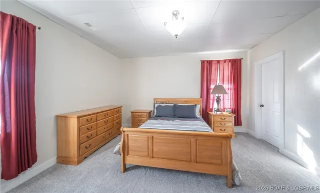 $425,000 | 25421 Hideaway Lane, Lebanon, MO 65536