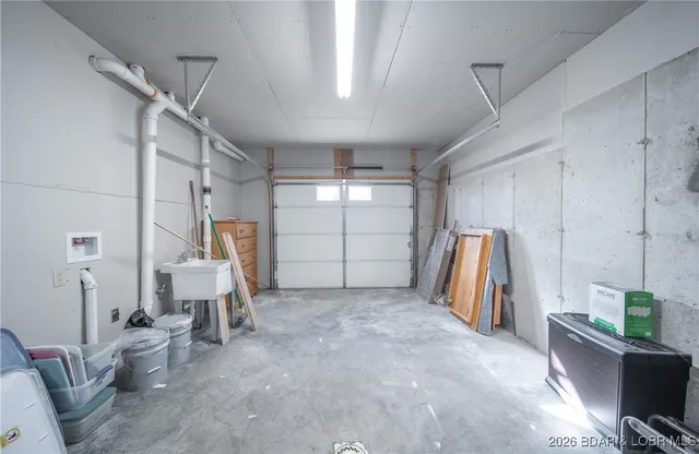 $425,000 | 25421 Hideaway Lane, Lebanon, MO 65536