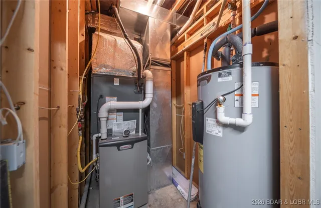 $425,000 | 25421 Hideaway Lane, Lebanon, MO 65536