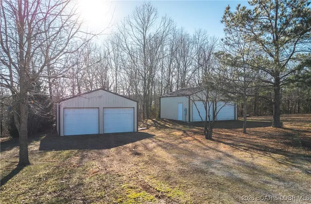 $425,000 | 25421 Hideaway Lane, Lebanon, MO 65536