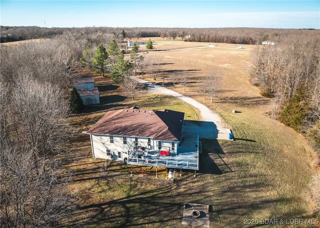 $425,000 | 25421 Hideaway Lane, Lebanon, MO 65536