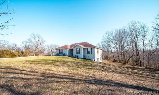 $425,000 | 25421 Hideaway Lane, Lebanon, MO 65536