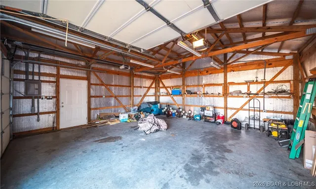 $425,000 | 25421 Hideaway Lane, Lebanon, MO 65536