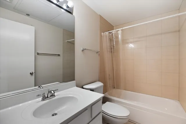 $3,023 | 208 West Washington Street, Unit 1010, Chicago, IL 60606