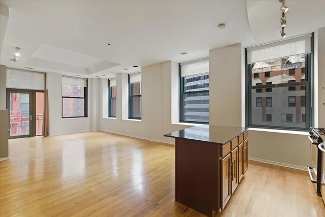 $3,023 | 208 West Washington Street, Unit 1010, Chicago, IL 60606