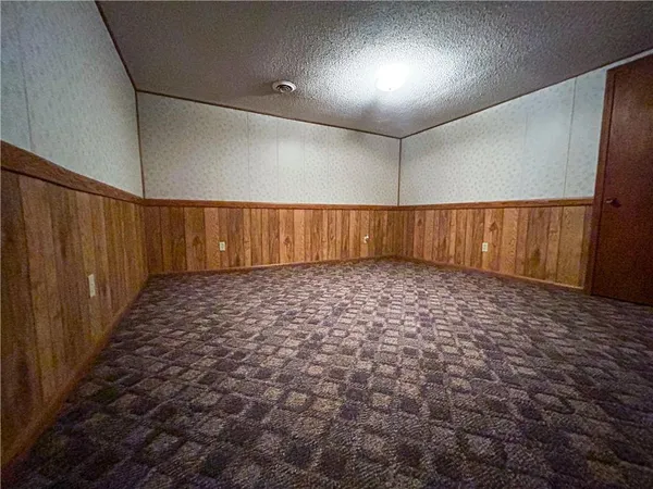 $249,000 | 1045 Yale Road, Mapleton, KS 66754