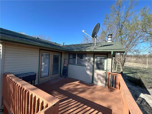 $249,000 | 1045 Yale Road, Mapleton, KS 66754