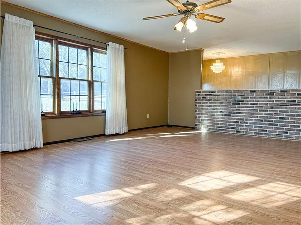 $249,000 | 1045 Yale Road, Mapleton, KS 66754