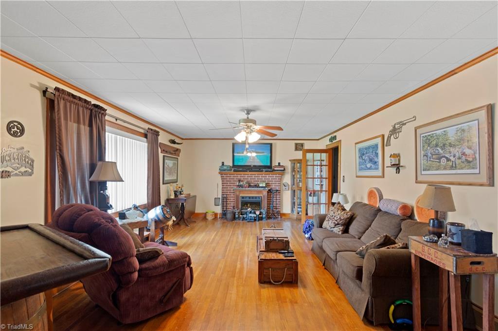 375 South Franklin Road Mount Airy, NC 27030 - Photo 16 of 30 Gallery Image 16