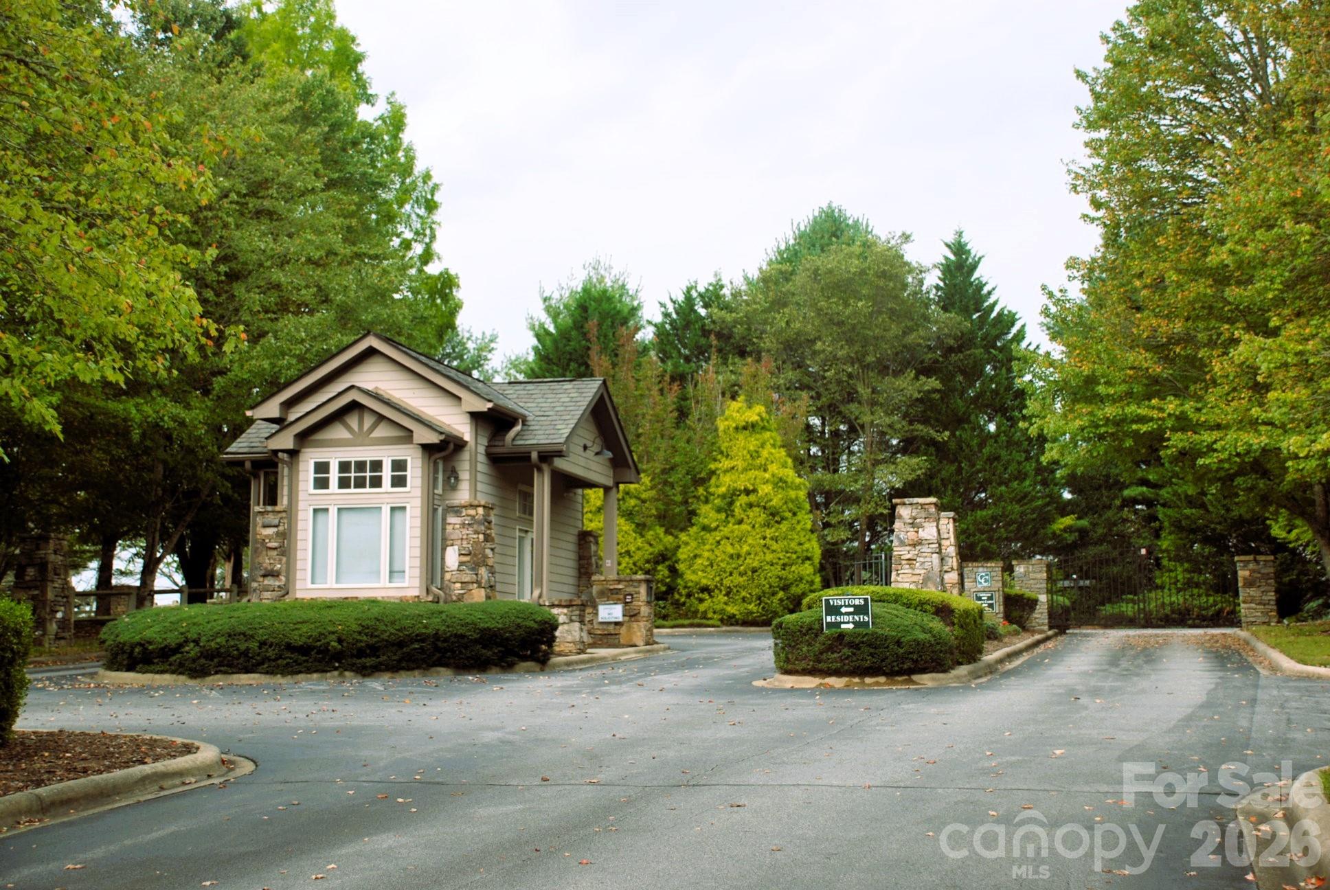 3121 Cove Loop Road Hendersonville, NC 28739 - Photo 4 of 17