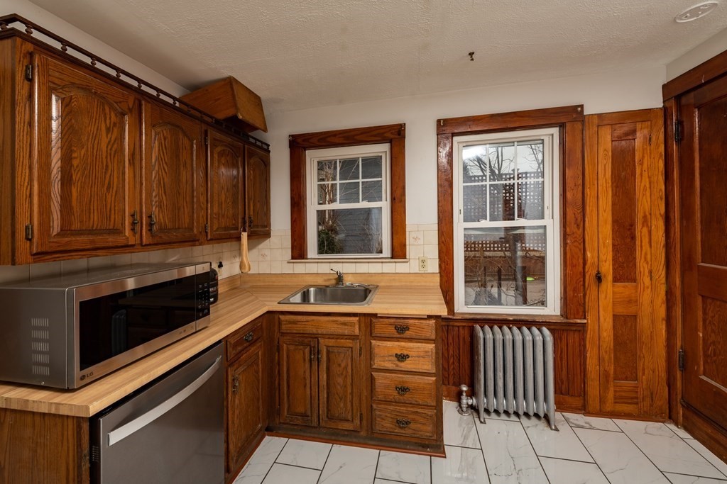 18 Oval Road Quincy, MA 02170 - Photo 11 of 22 Gallery Image 11