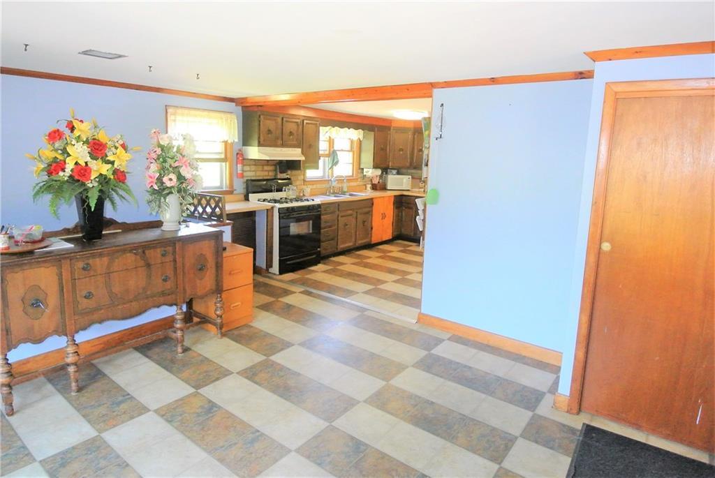 16 Ridgeway Avenue Gorham, ME 04038 - Photo 6 of 12 Mudroom/Dining/Kitchen