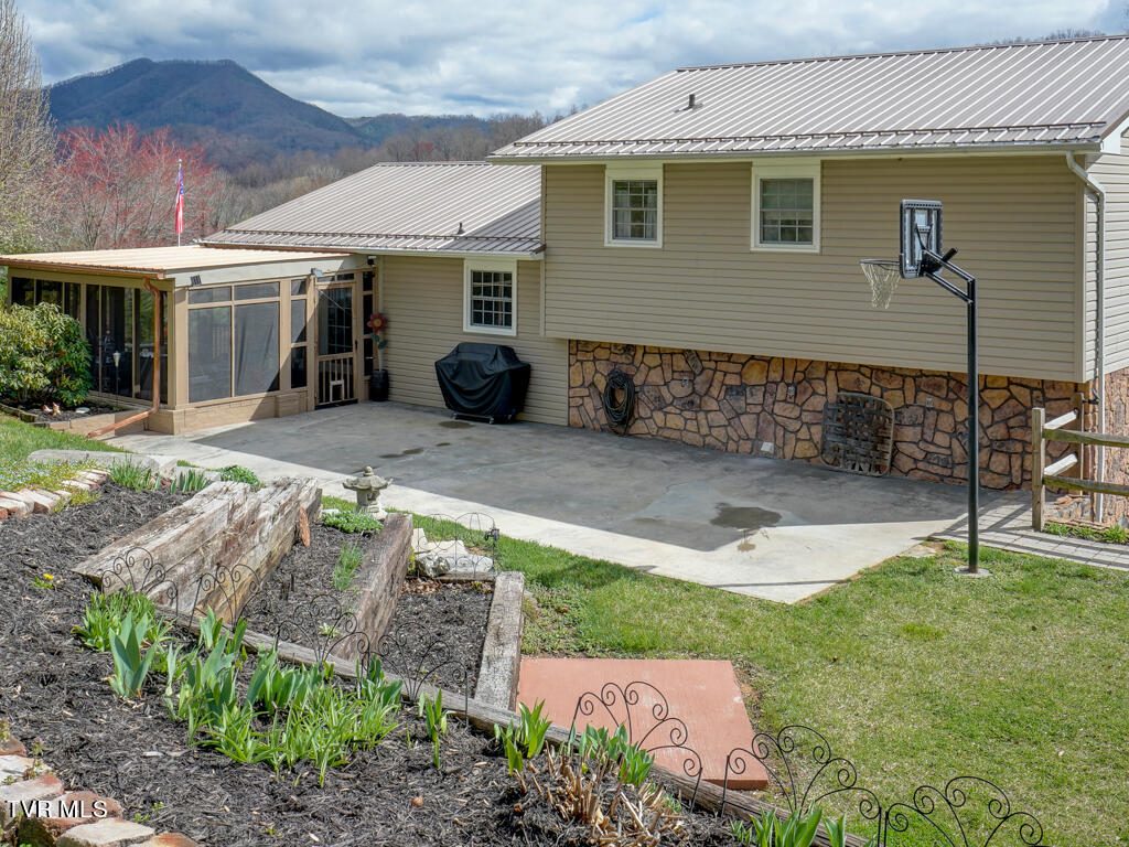 2536 Bob Little Road Elizabethton, TN 37643 - Photo 9 of 49 2536 Bob Little MLS009