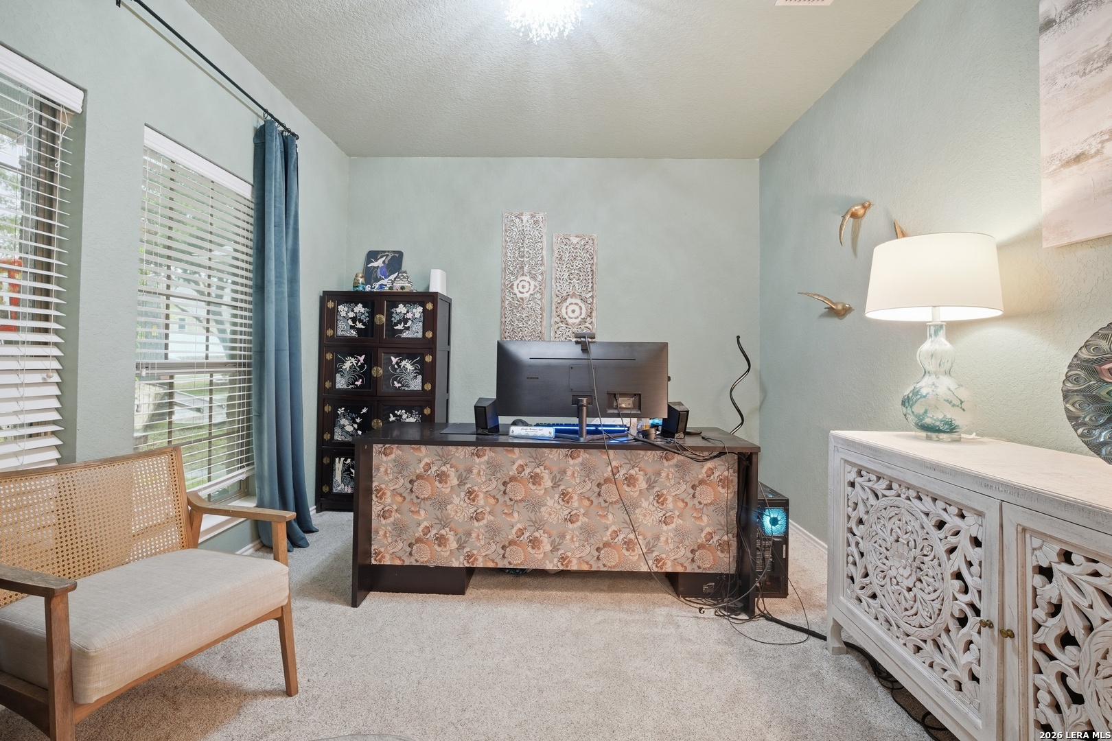 313 Brook Shadow Cibolo, TX 78108 - Photo 5 of 29 a living room with furniture and a bed
