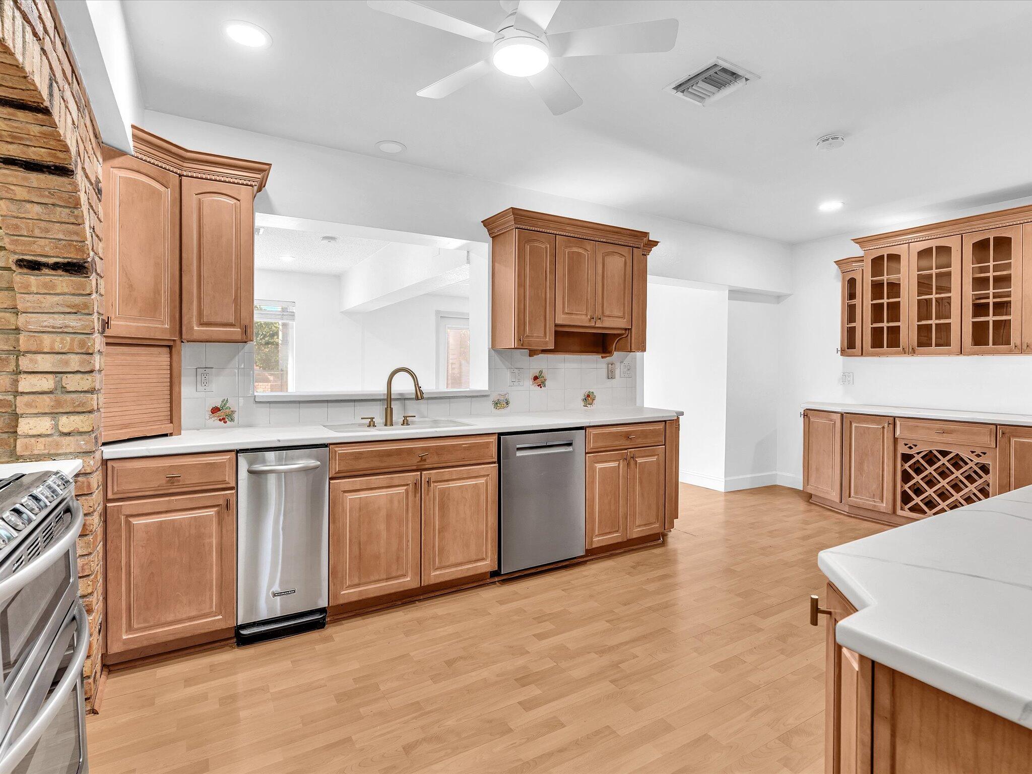 4400 Buchanan Street Hollywood, FL 33021 - Photo 13 of 52 59-FPP00256