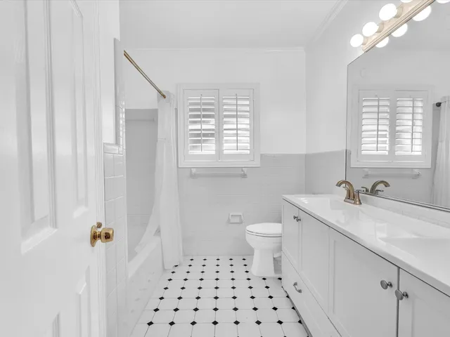 $1,370,000 | 4400 Buchanan Street, Hollywood, FL 33021