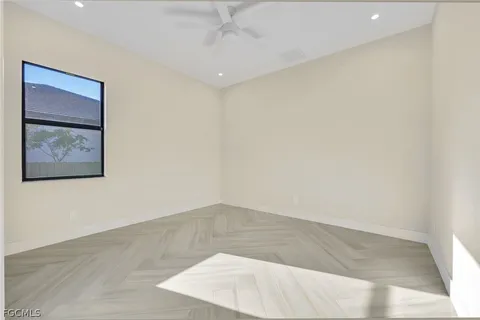 $979,900 | 3220 Northwest 21st Street, Cape Coral, FL 33993