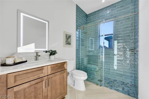 $979,900 | 3220 Northwest 21st Street, Cape Coral, FL 33993