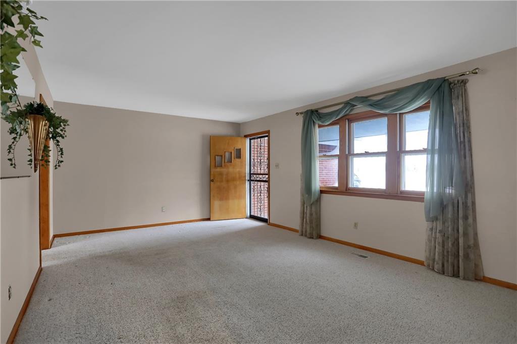7151 West Mills Road Indianapolis, IN 46221 - Photo 4 of 32 Gallery Image 4