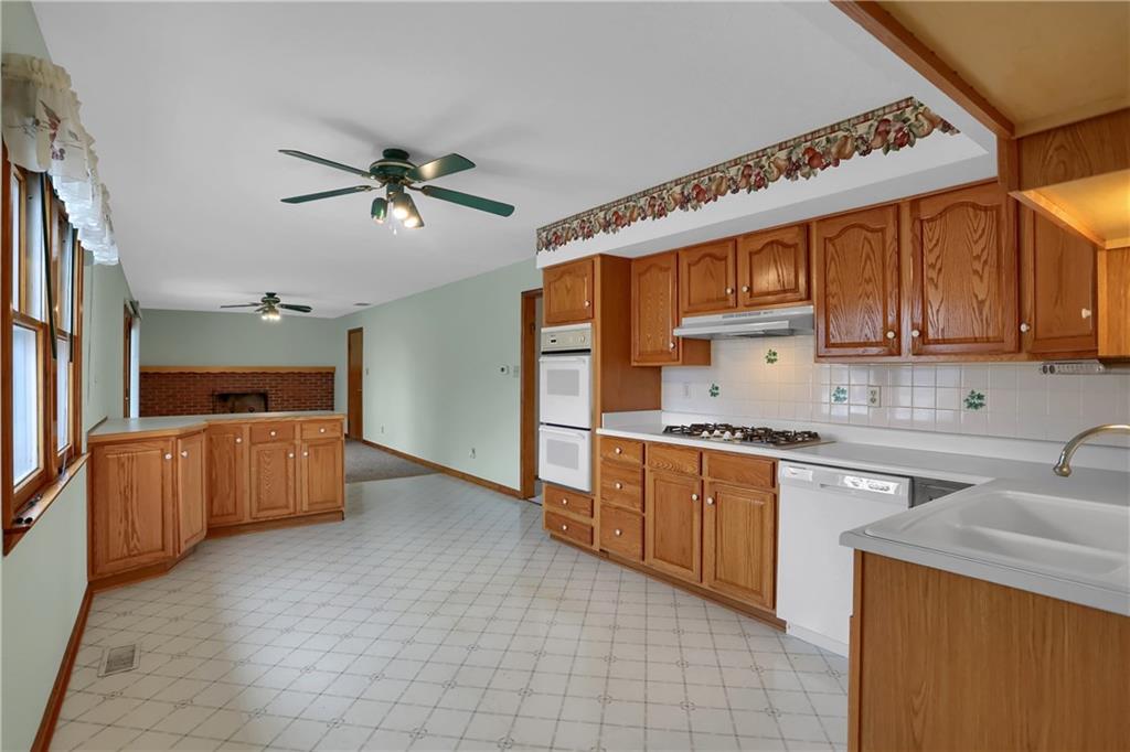 7151 West Mills Road Indianapolis, IN 46221 - Photo 9 of 32 Gallery Image 9