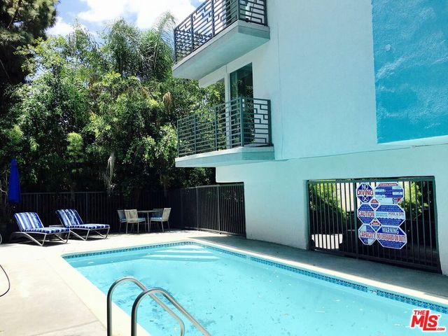 $2,695 | 1920 Hillcrest Road, Unit 12, Los Angeles, CA 90068