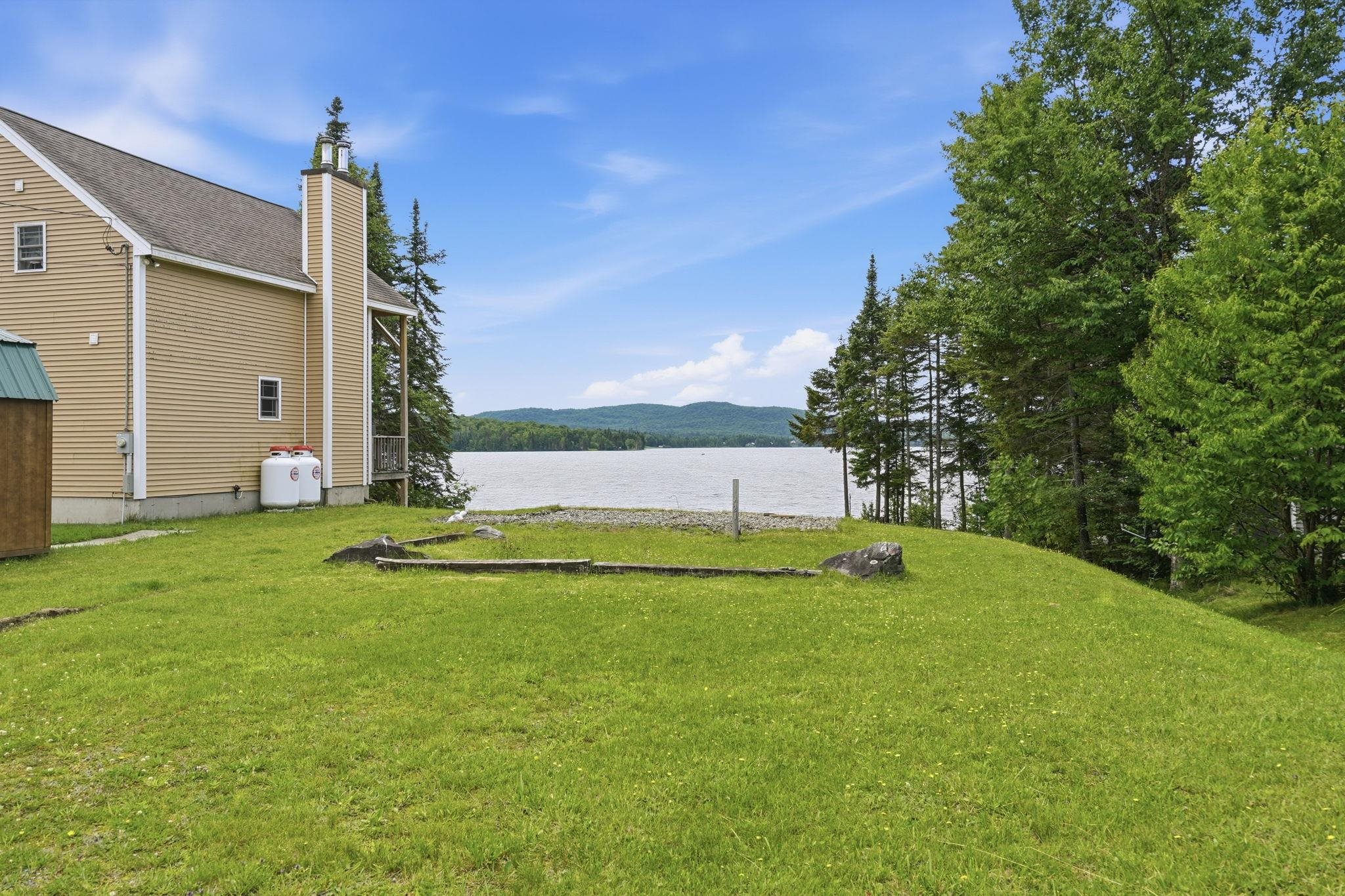 221 Beach Road Pittsburg, NH 03592 - Photo 5 of 14