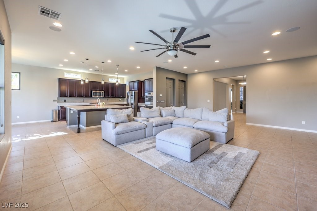 11264 Felice Cohn Court Las Vegas, NV 89179 - Photo 12 of 39