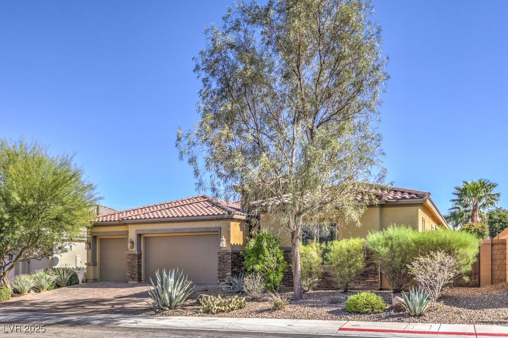 11264 Felice Cohn Court Las Vegas, NV 89179 - Photo 3 of 39