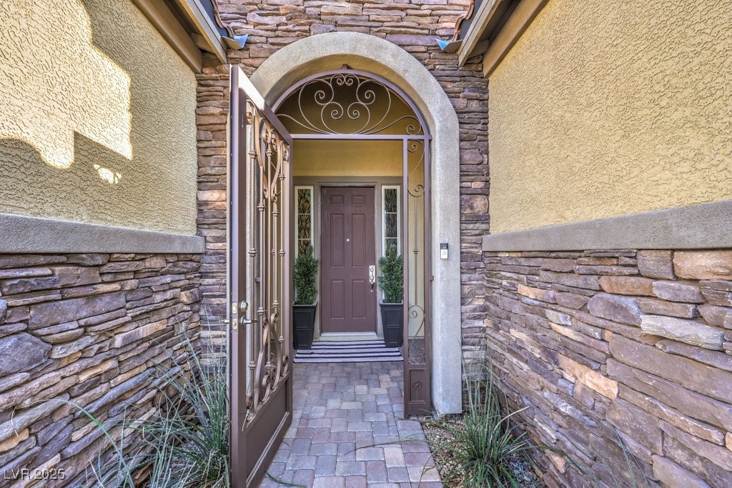 11264 Felice Cohn Court Las Vegas, NV 89179 - Photo 5 of 39