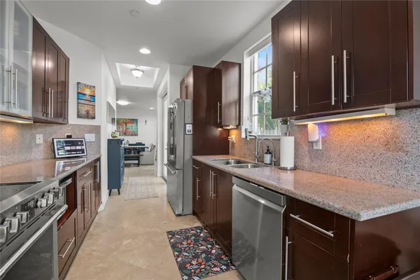 $5,900 | 732 Northeast 15th Avenue, Fort Lauderdale, FL 33304