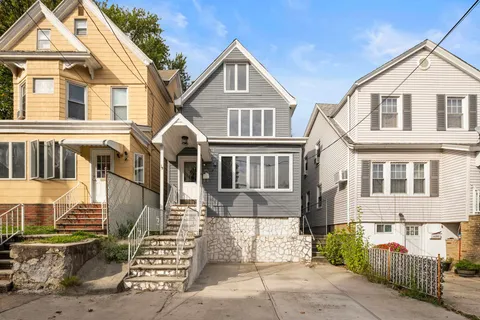 $650,000 | 43 West 43rd Street, Bayonne, NJ 07002