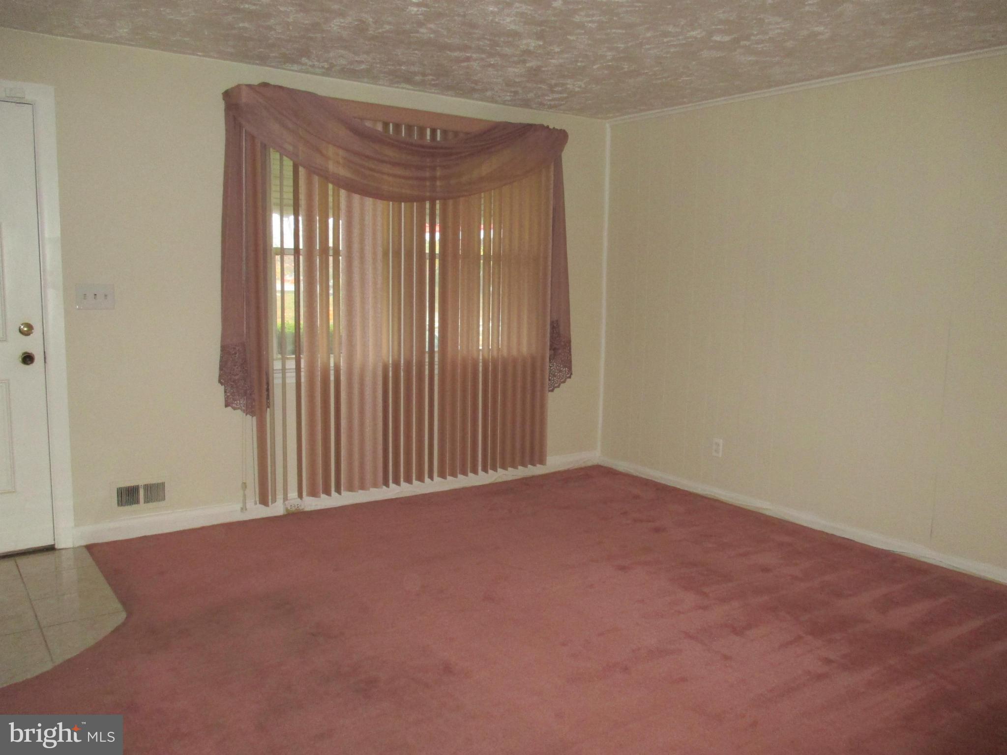 1629 East Cold Spring Lane Baltimore, MD 21218 - Photo 2 of 22 Living Room