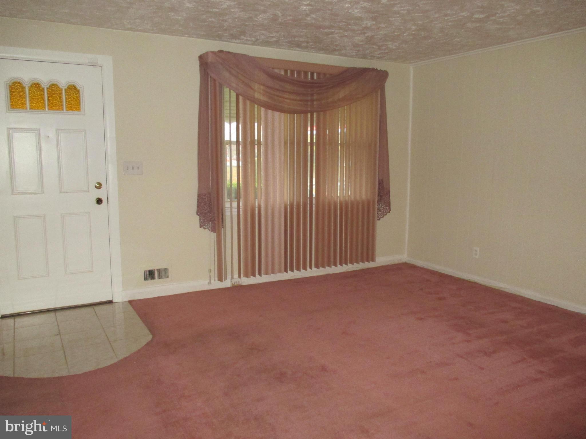 1629 East Cold Spring Lane Baltimore, MD 21218 - Photo 3 of 22 Living Room