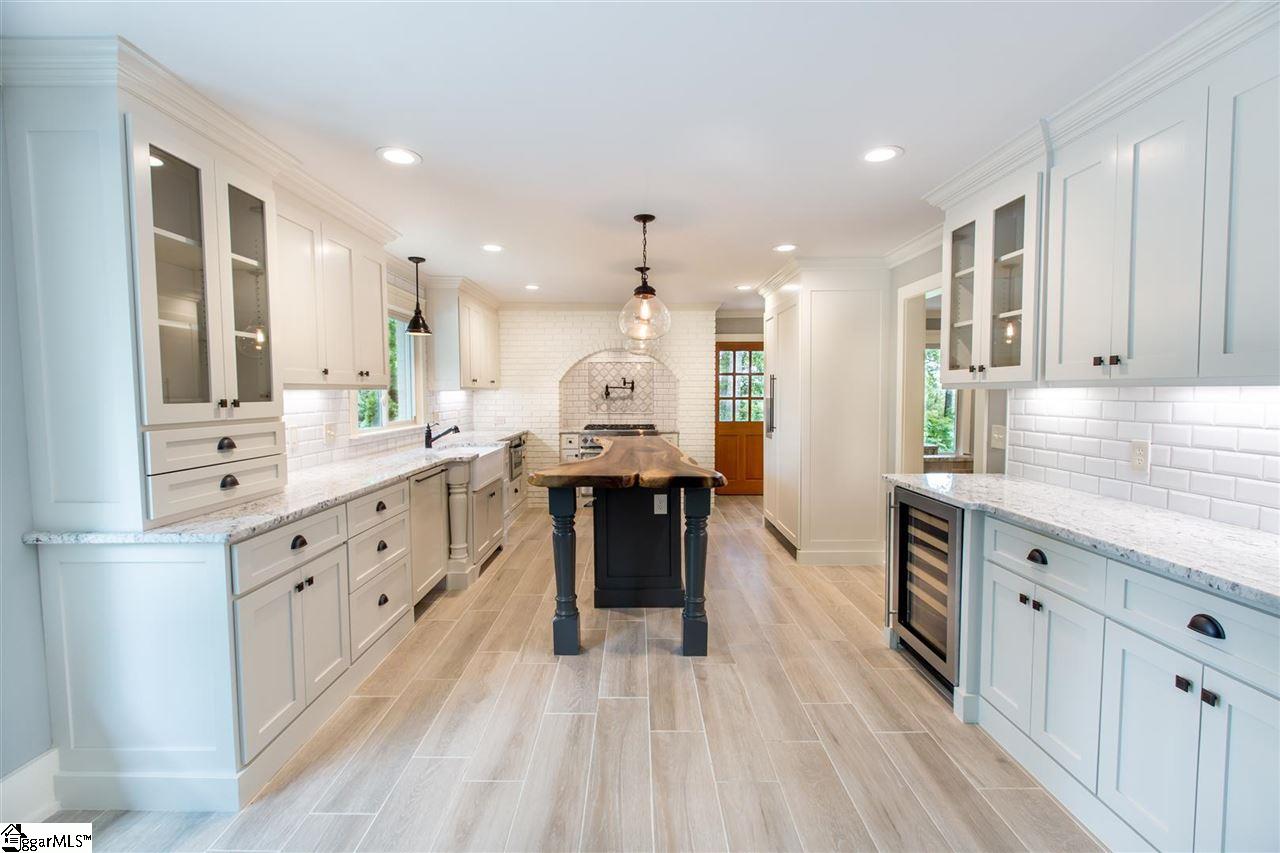 2152 Fews Chapel Road Greer, SC 29651 - Photo 4 of 25