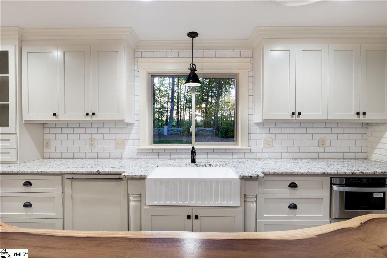 2152 Fews Chapel Road Greer, SC 29651 - Photo 5 of 25