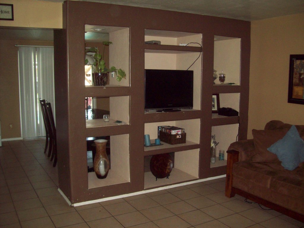 7010 West Berkeley Road Phoenix, AZ 85035 - Photo 8 of 11 Entertainment Center