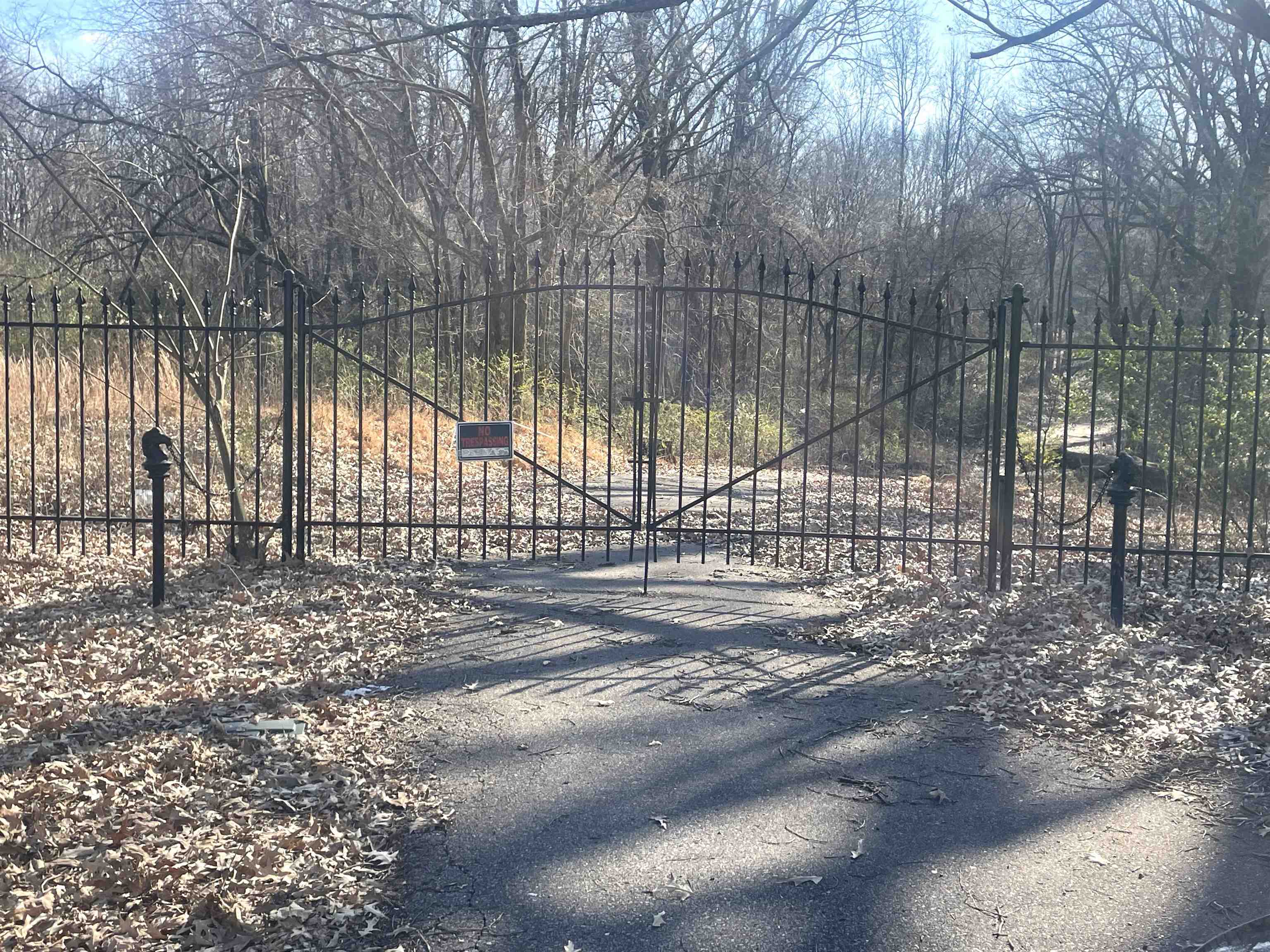 175 Windsor Road Memphis, TN 38109 - Photo 1 of 6 a view of outdoor space with seating area