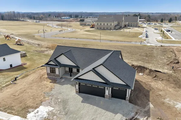 $789,900 | 675 Sunset Ridge, Green Bay, WI 54313