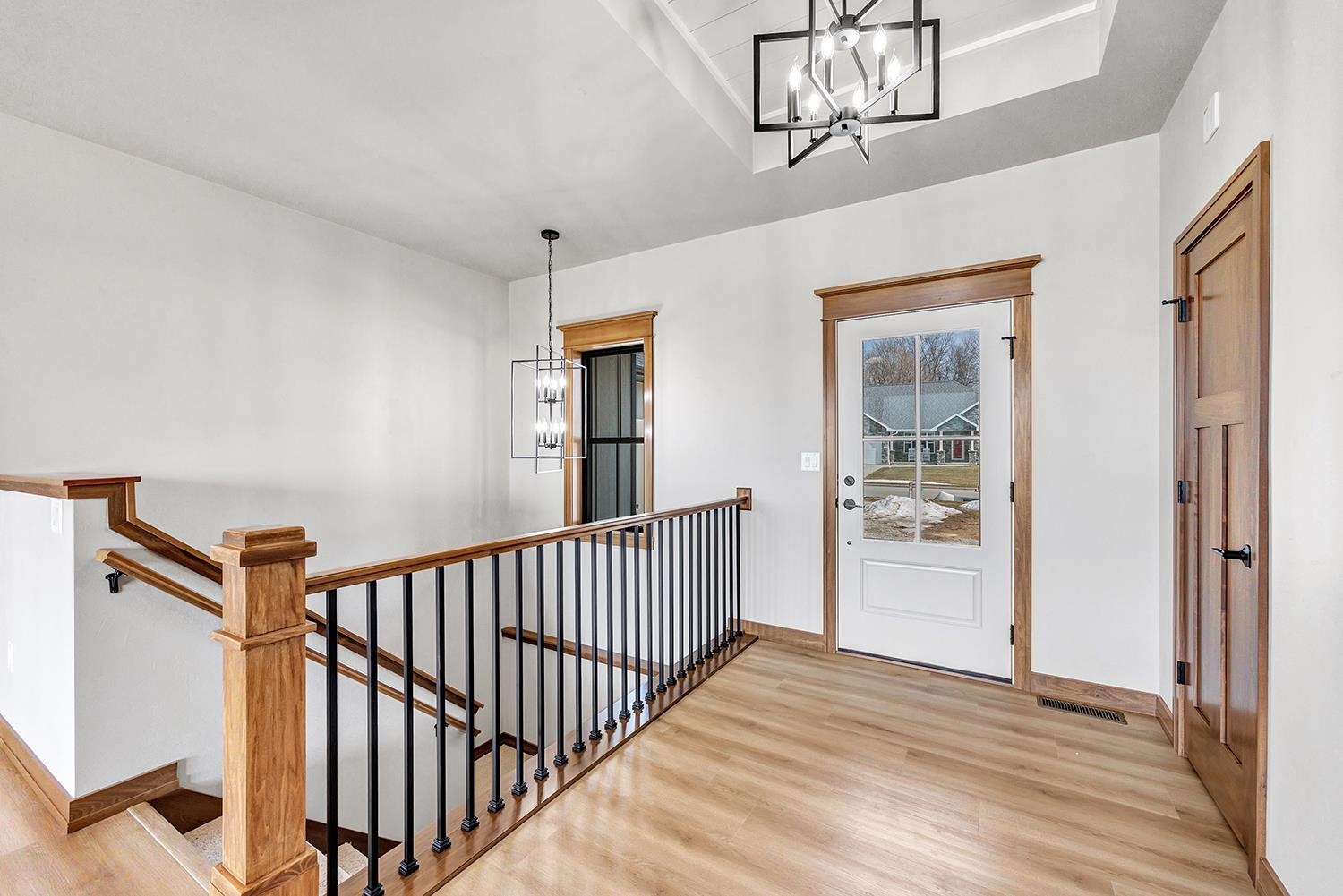 675 Sunset Ridge Green Bay, WI 54313 - Photo 6 of 46