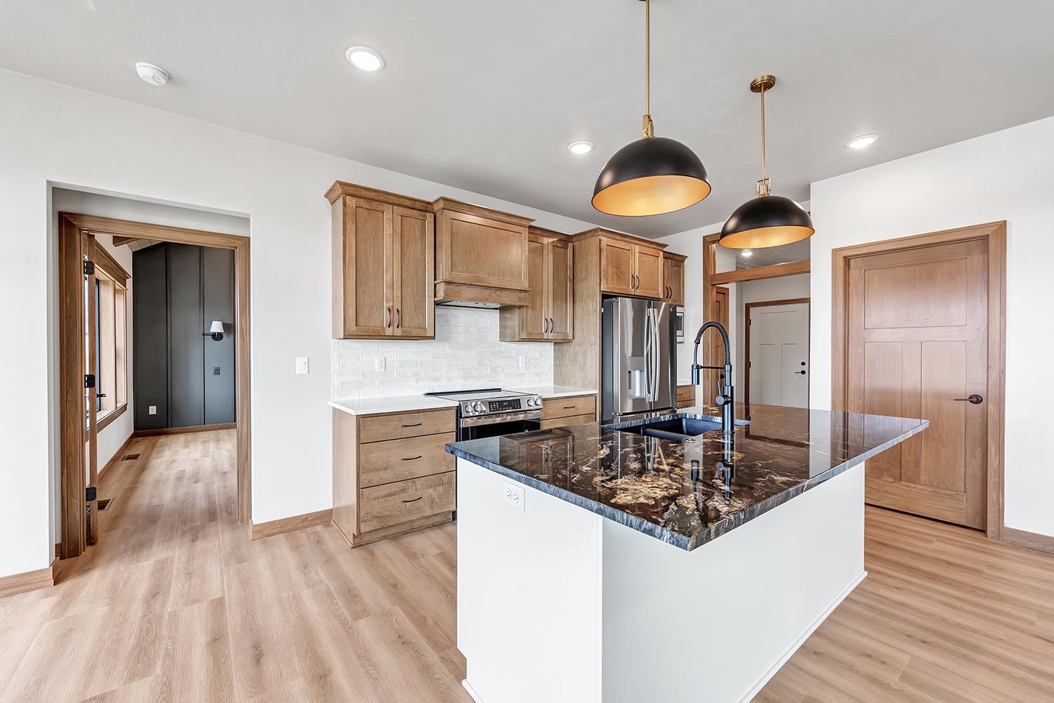 675 Sunset Ridge Green Bay, WI 54313 - Photo 8 of 46