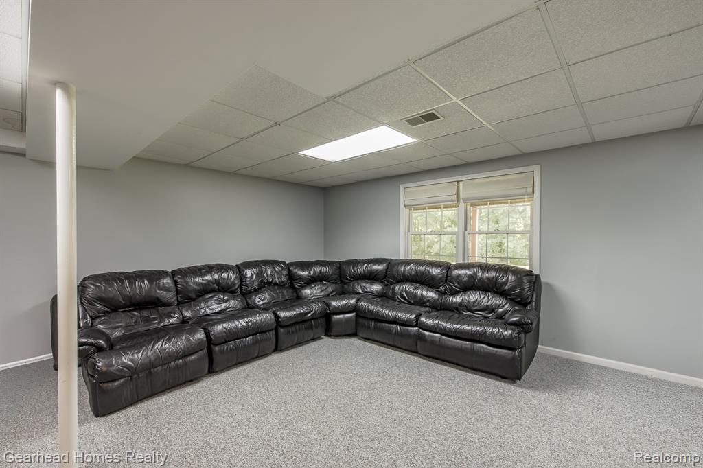 8088 Denton Hill Road Fenton, MI 48430 - Photo 34 of 56