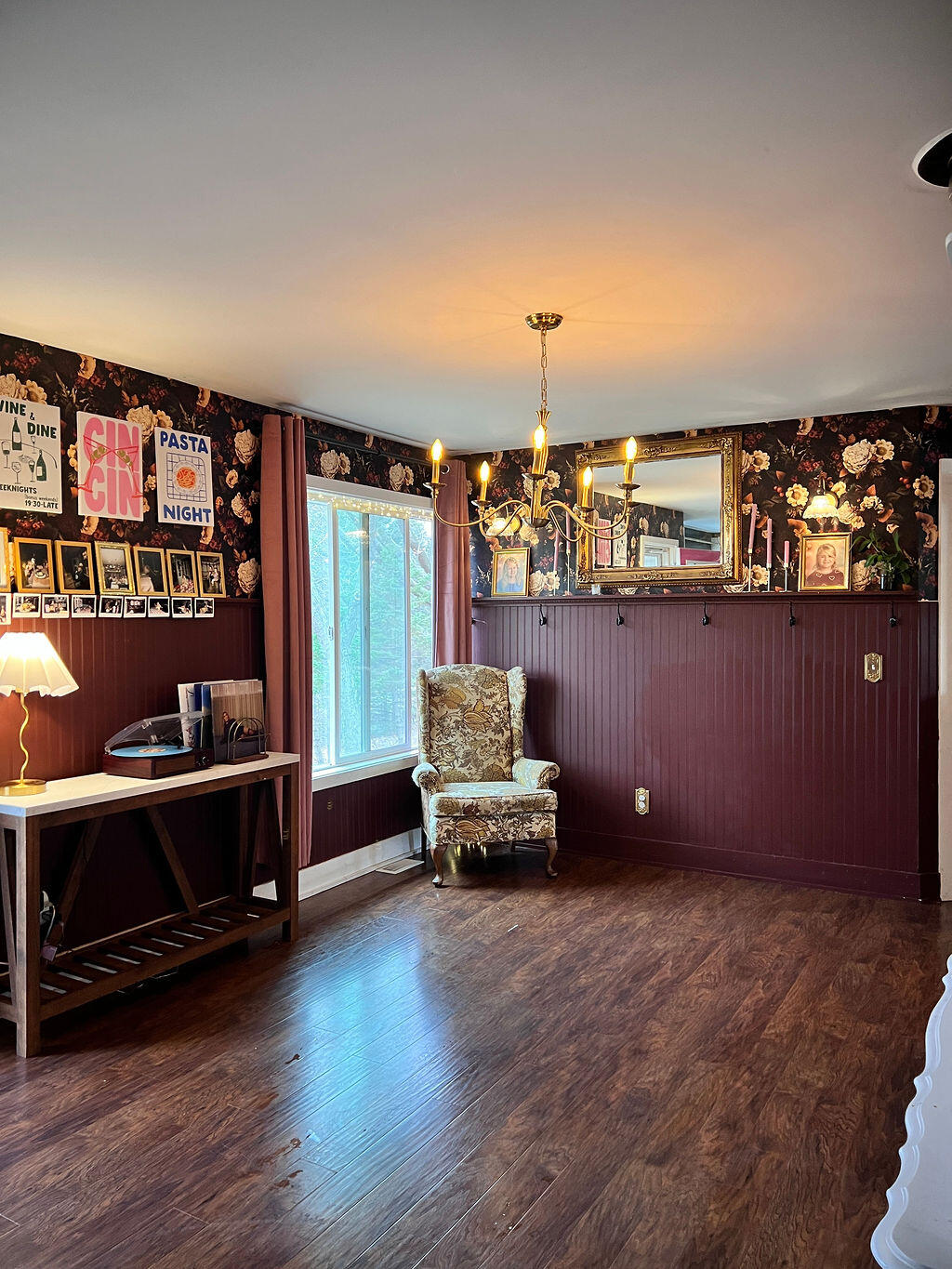 W8139 County Rd A Richmond, WI 53115 - Photo 12 of 47 Dining