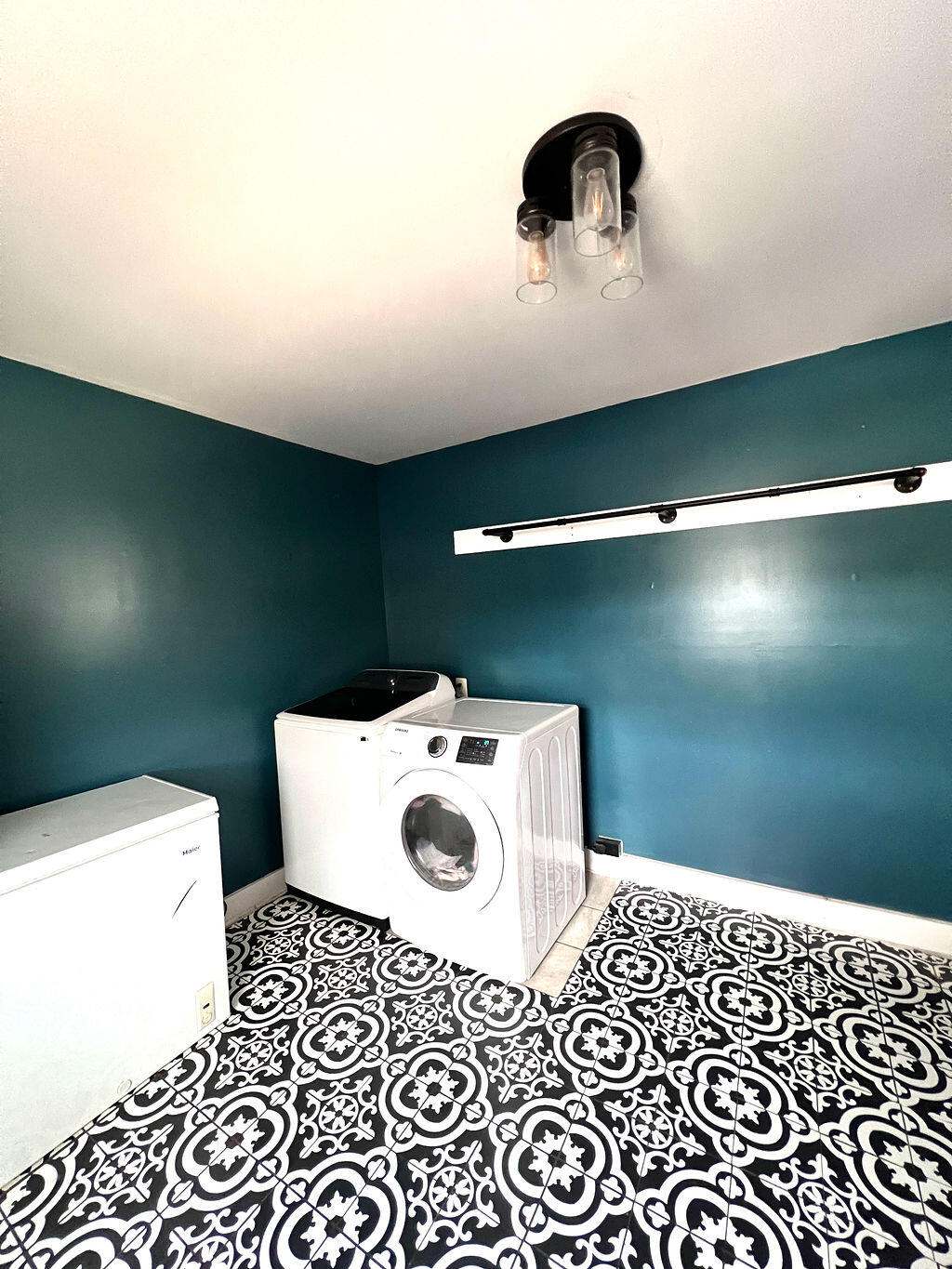 W8139 County Rd A Richmond, WI 53115 - Photo 34 of 47 Main Floor Laundry