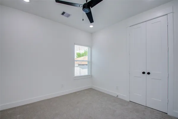 $2,700 | 3206 Live Oak Street, Houston, TX 77004