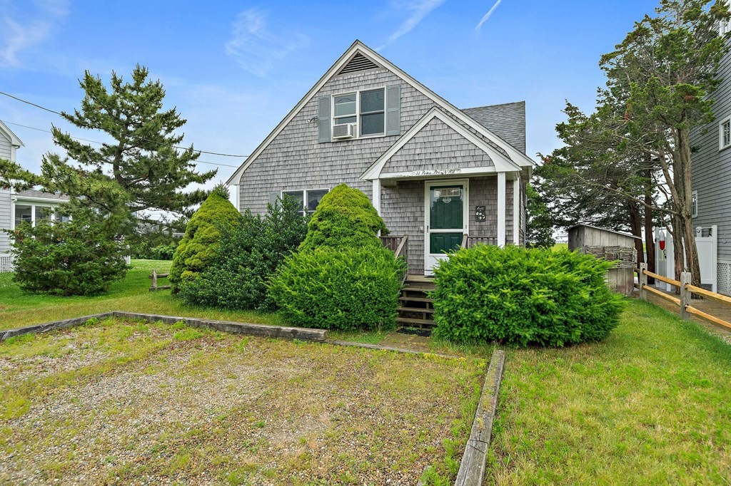 11 Pine Point Road Duxbury, MA 02332 - Photo 3 of 41 Gallery Image 3
