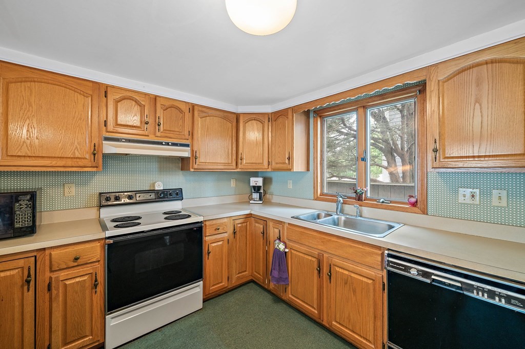 11 Pine Point Road Duxbury, MA 02332 - Photo 8 of 41 Gallery Image 8